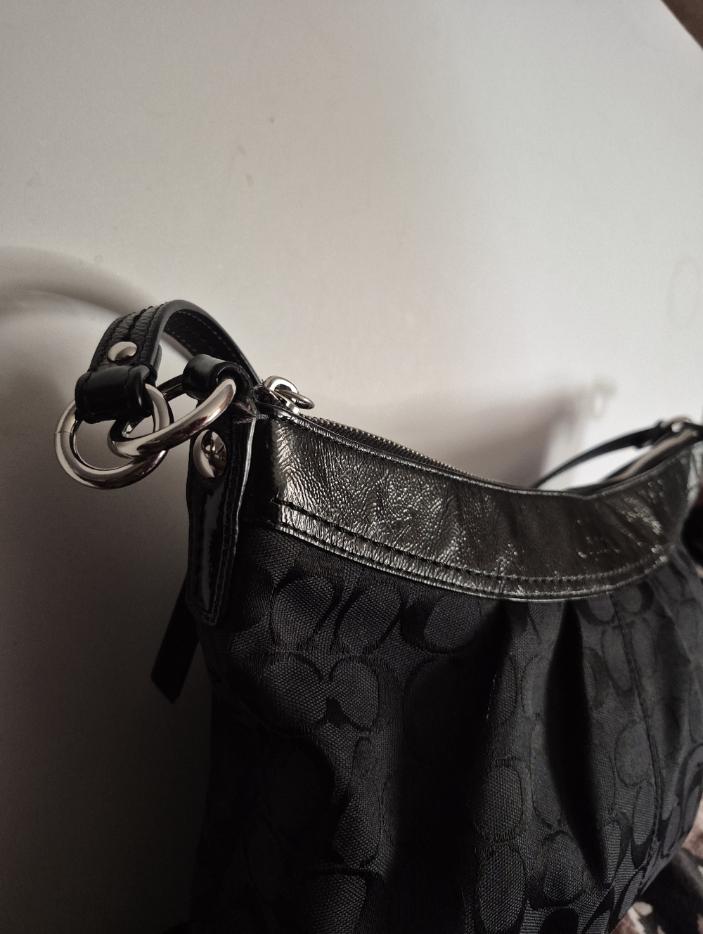 Coach Black Signature Jacquard Shoulder Bag - Picture 4 of 9